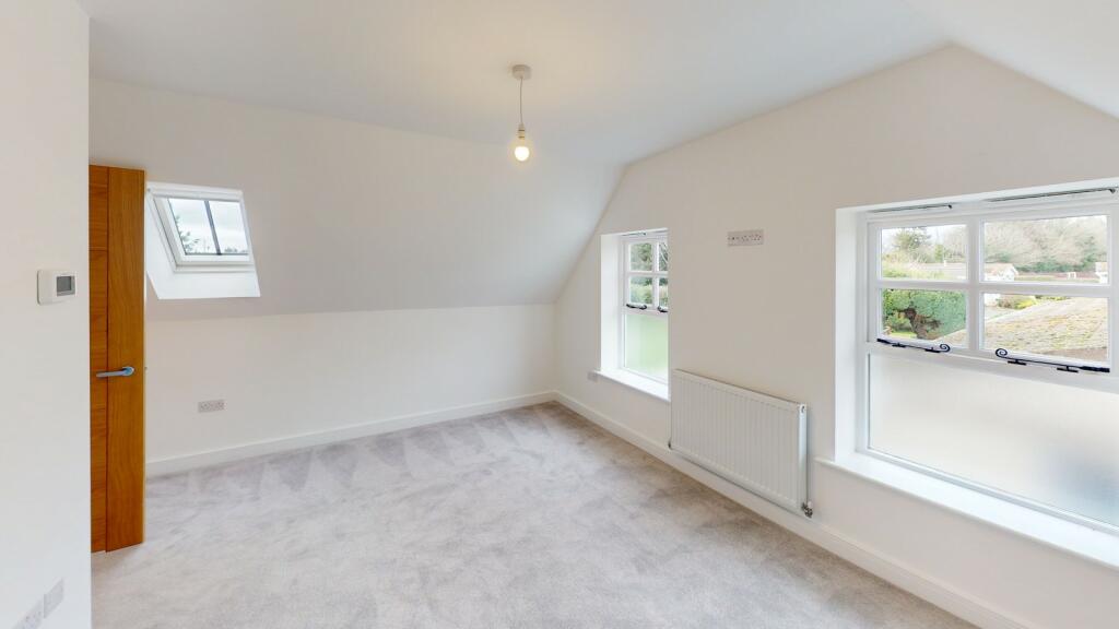 Additional image 6 of 10 The George, Milton Green, Christchurch Road, New Milton, Hampshire. BH25 6QG