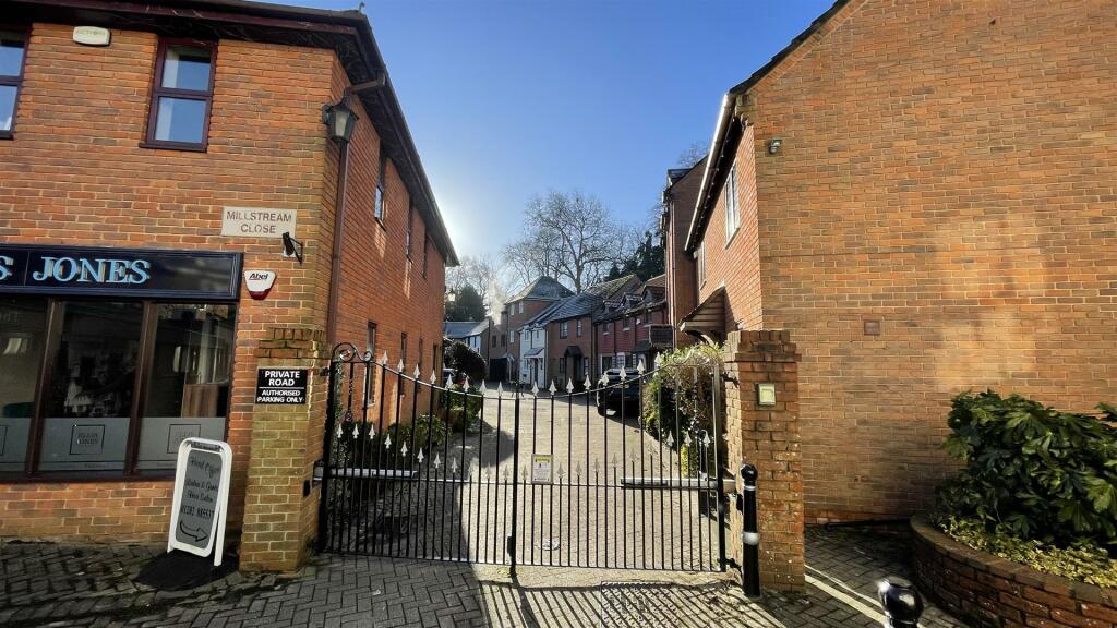 Additional image 2 of Millstream Close, Wimborne