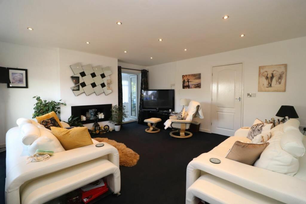 Additional image 5 of 10 Adlington Close, Lowercroft, Bury BL8 2HS