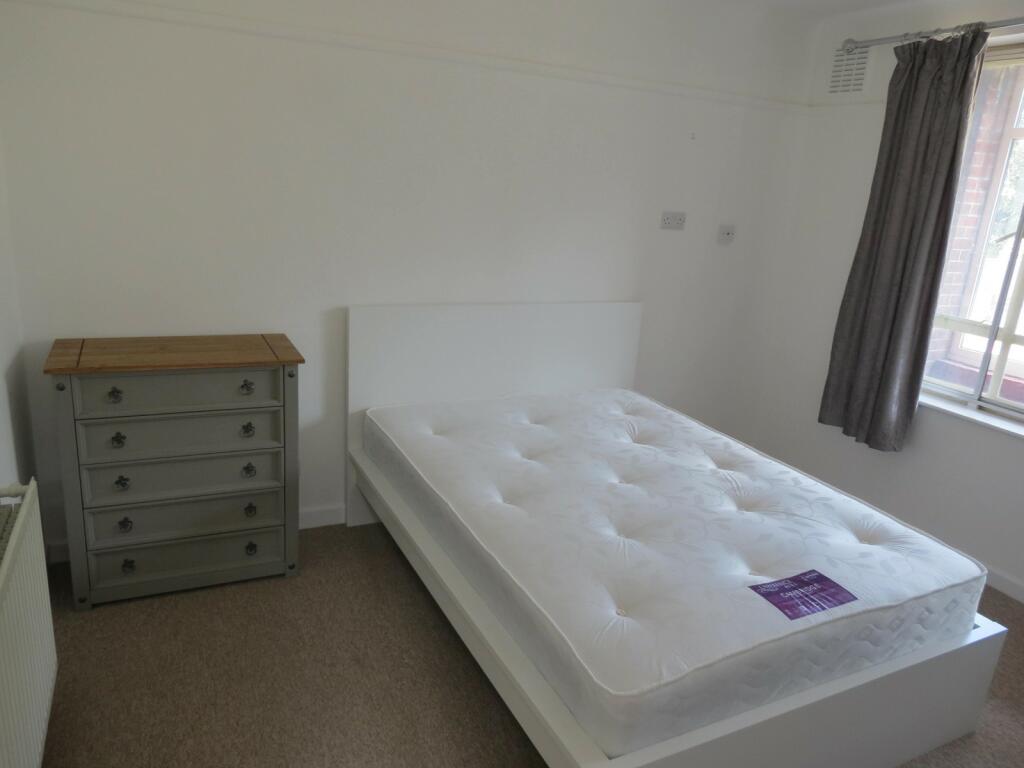 Additional image 6 of 6 bedroom Detached House in Wallisdown