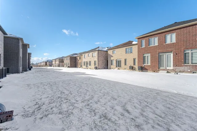 Additional image 39 of 18 Eastman Dr