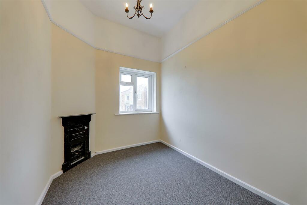 Additional image 9 of Grand Avenue, Worthing, BN11