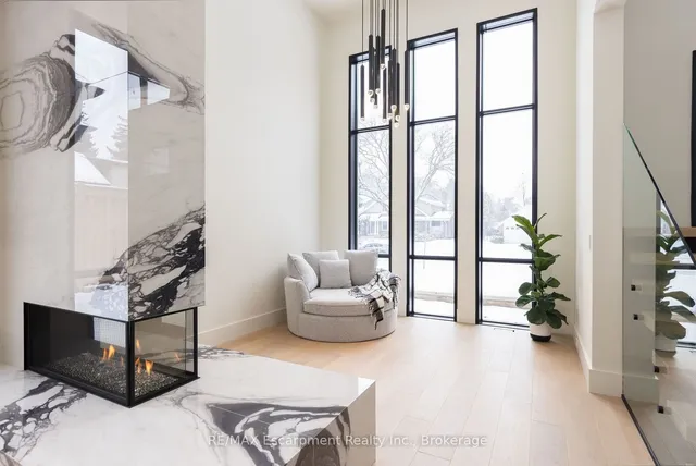 Additional image 32 of 2110 Blyth Cres