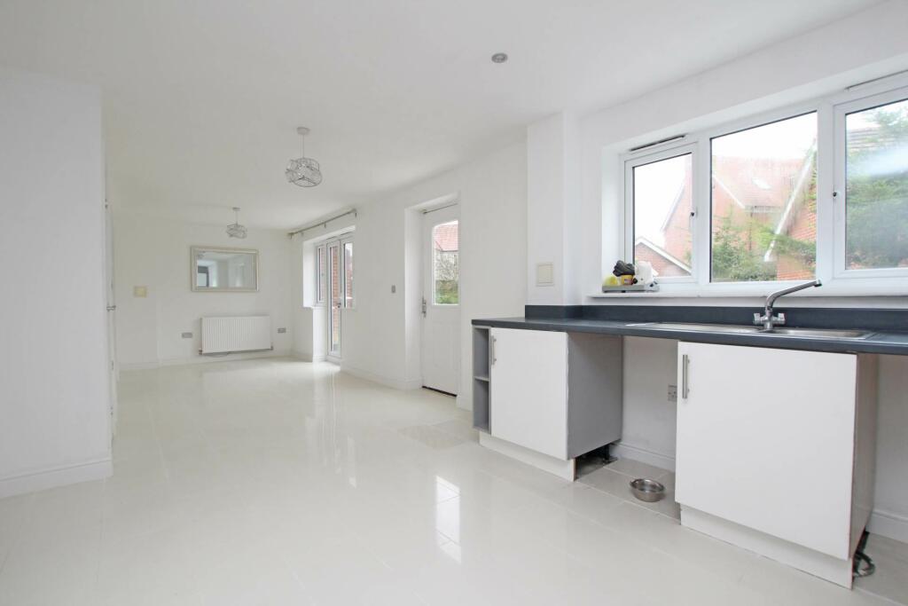 Additional image 13 of Buckingham Gardens, Polegate, BN26 6FT