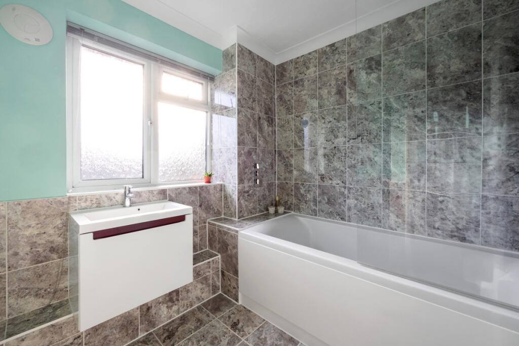 Additional image 7 of Carisbrooke Drive, Worthing, BN13