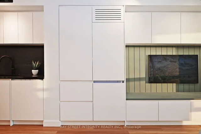 Additional image 17 of 22 Olive Ave Unit LPH01