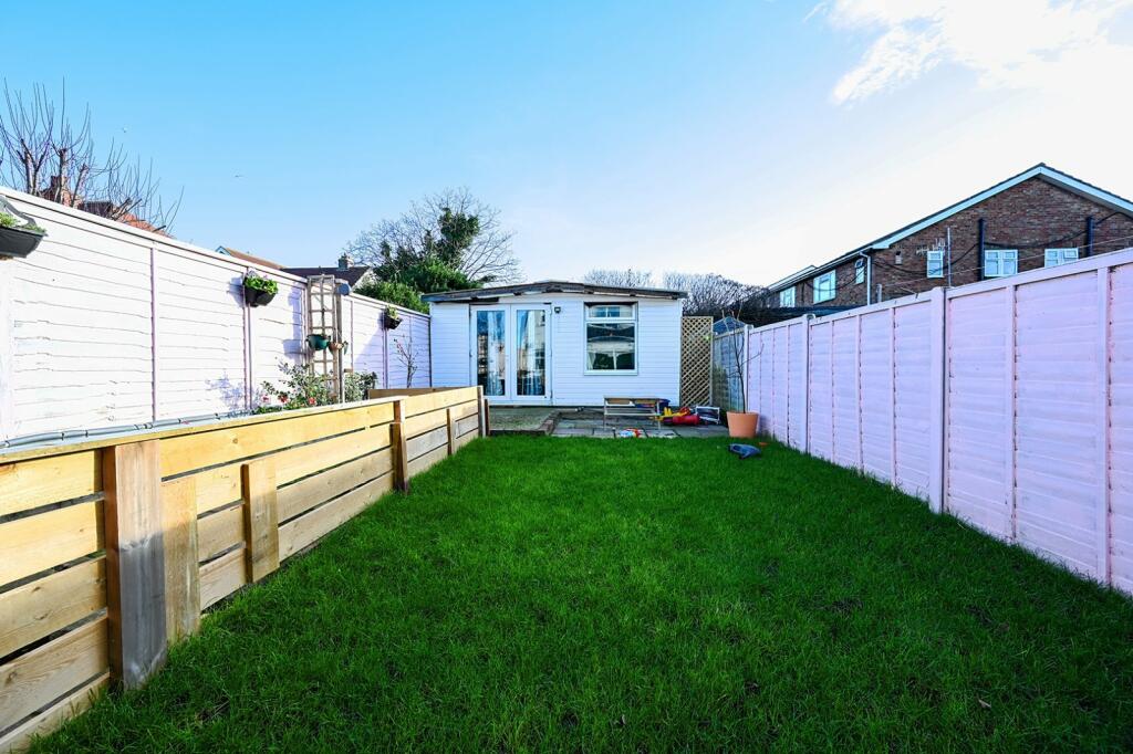 Additional image 13 of Leconfield Road, Lancing, BN15