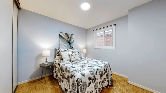 Additional image 26 of 77 Roxanne Cres