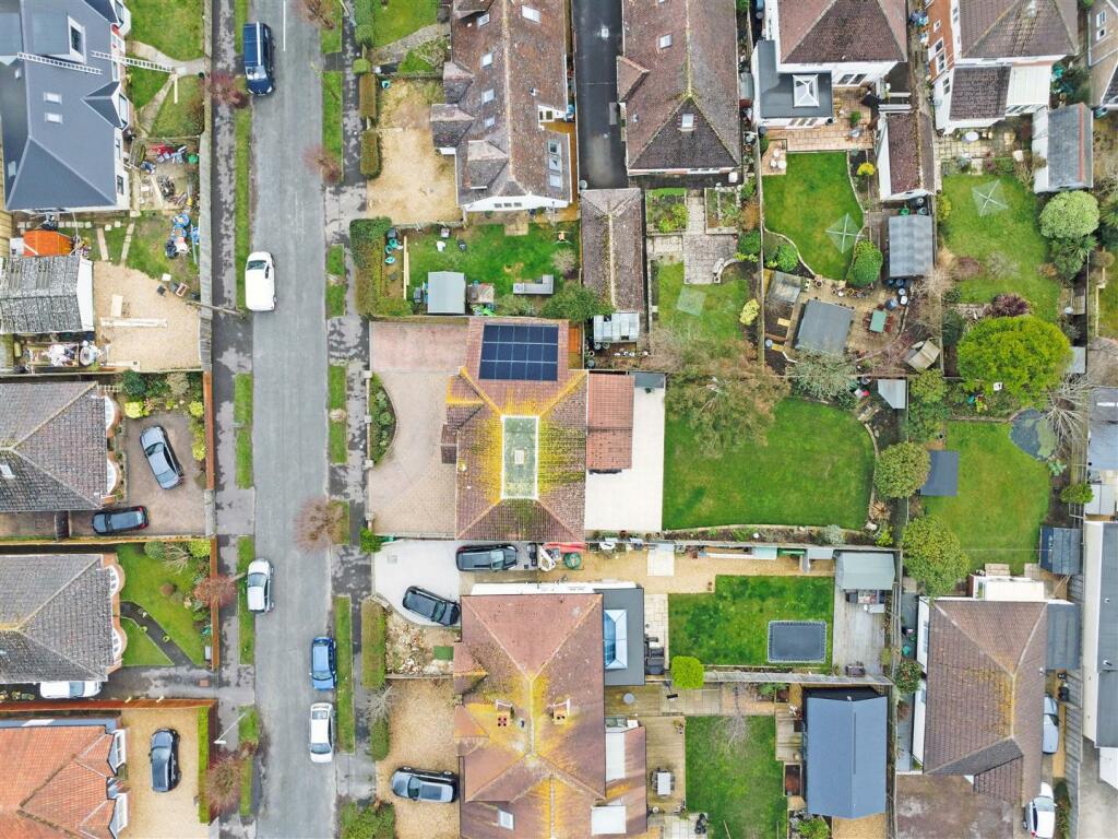 Additional image 23 of Barton On Sea, New Milton