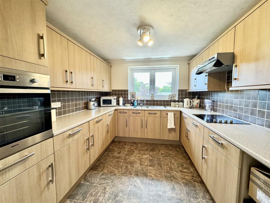 Additional image 4 of Poole Road, Bournemouth