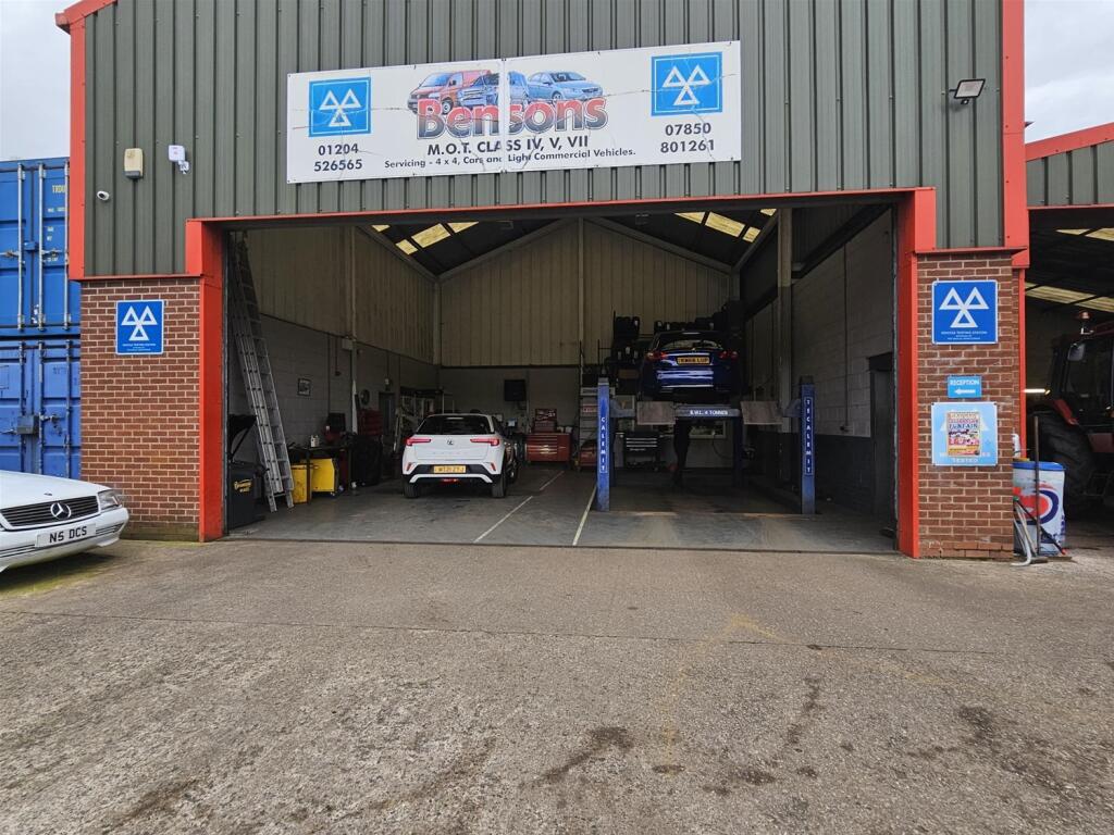 Additional image 8 of WELL ESTABLISHED FREEHOLD MOT AND SERVICE CENTRE - BOLTON, BL2 6BD, Bolton