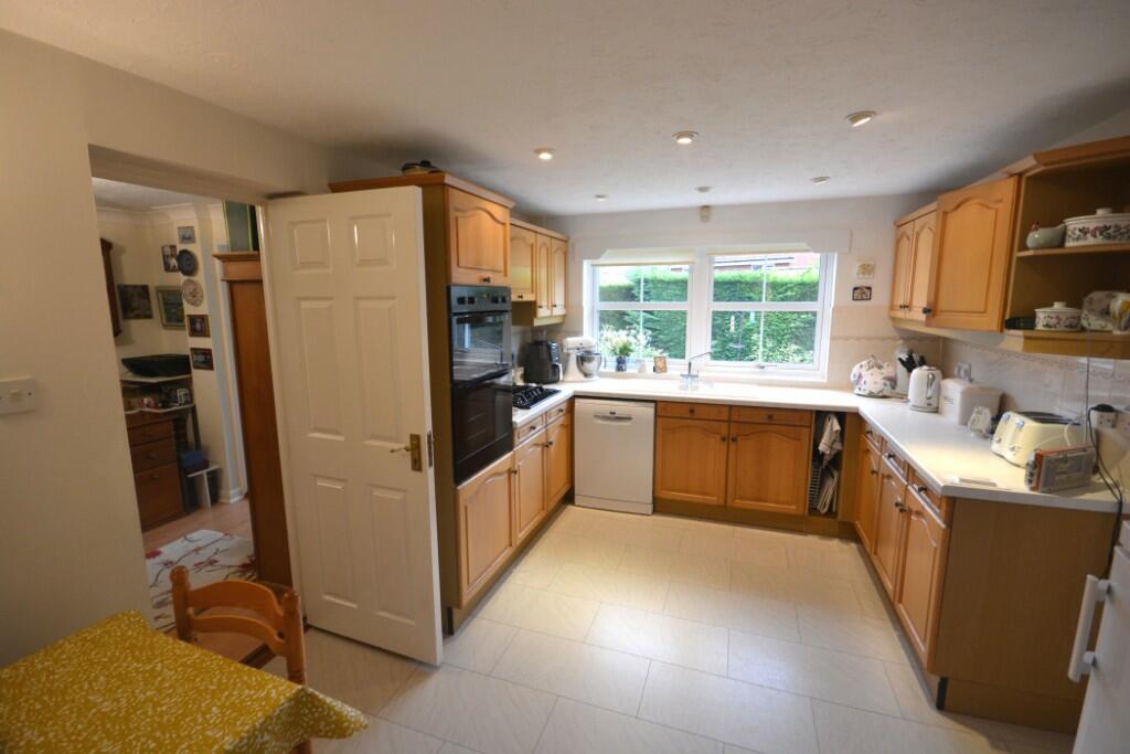 Additional image 17 of Twin Oaks Close, Broadstone, Dorset, BH18