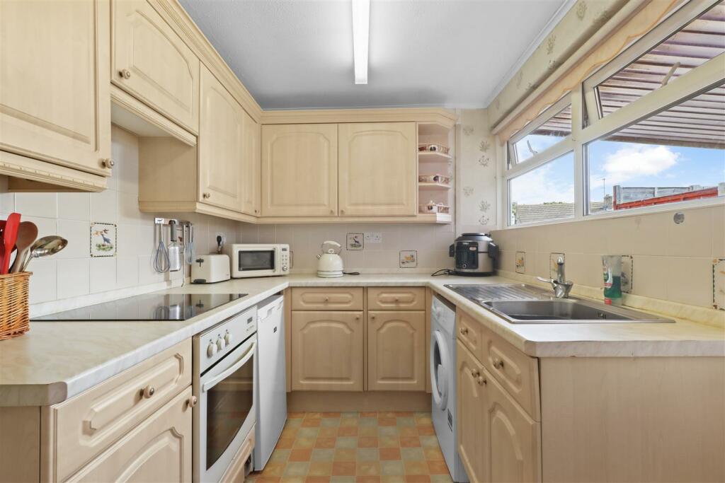 Additional image 8 of Glynleigh Drive, Polegate