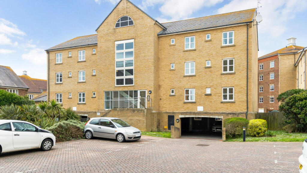 Additional image 2 of Harriet Place, Shoreham-By-Sea, BN43 5PG