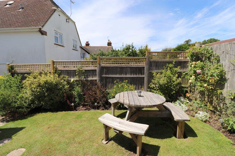 Additional image 26 of FIRST FLOOR APARTMENT WITH SEA GLIMPSES, A SHORT WALK FROM THE BEACH & TOWN CENTRE