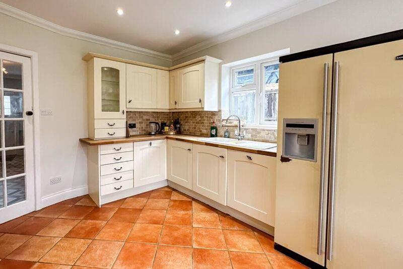 Additional image 27 of New Road, West Parley - Short Term let - £2500pcm