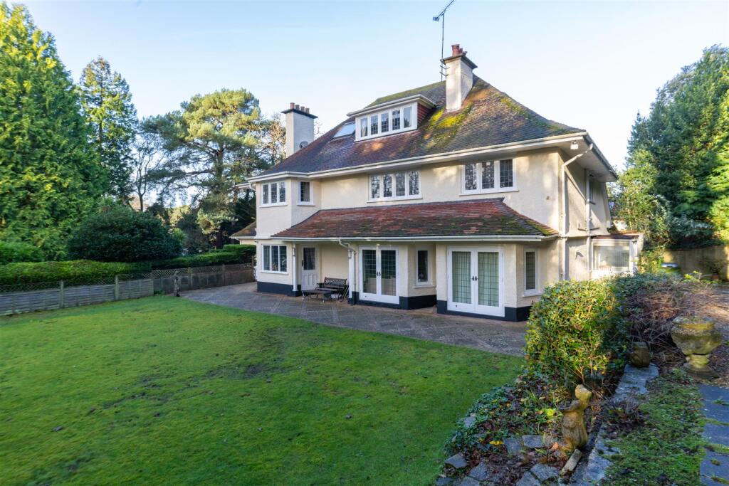 Lakeside Road, Branksome Park