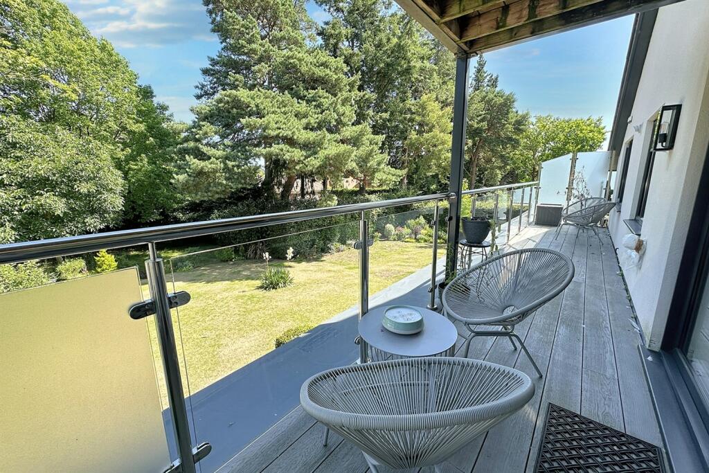 Additional image 8 of Ferndown