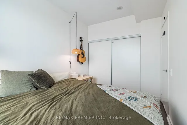 Additional image 32 of 33 Singer Crt Unit 3101