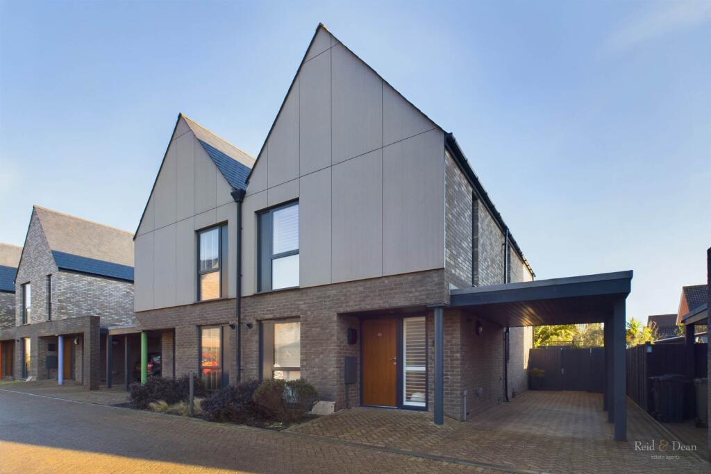 Macauley Drive, Sovereign Harbour