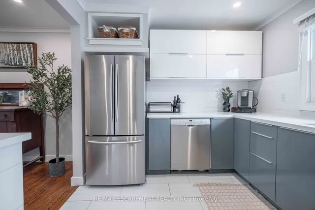 Additional image 11 of 10 Angus Rd Unit 14