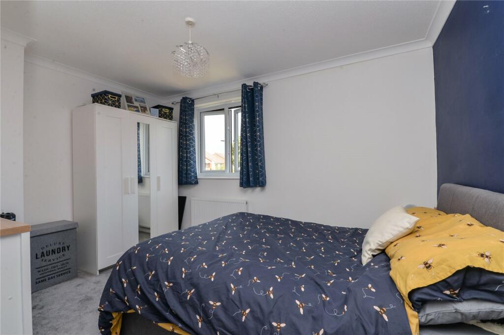 Additional image 5 of Vincent Road, New Milton, Hampshire, BH25