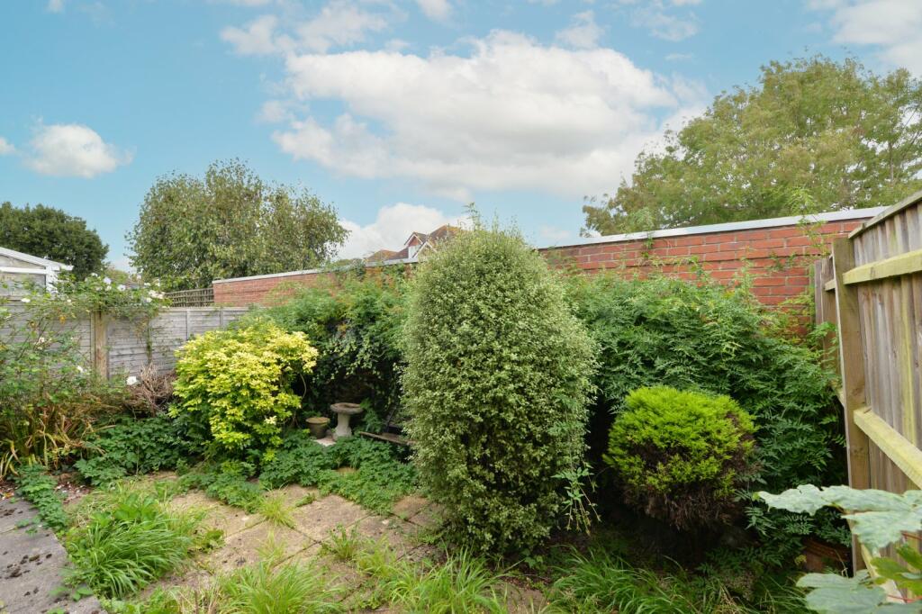 Additional image 11 of Norris Gardens, New Milton, Hampshire, BH25