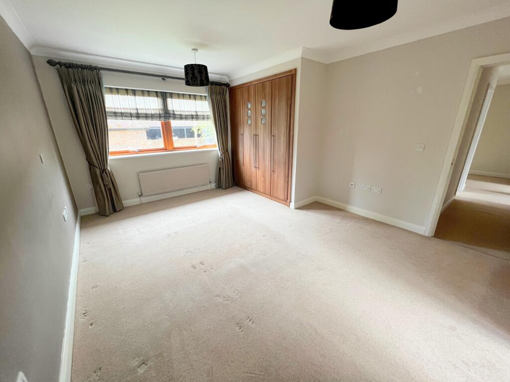 Additional image 5 of Brook Avenue, New Milton, Hampshire. BH25 5HD