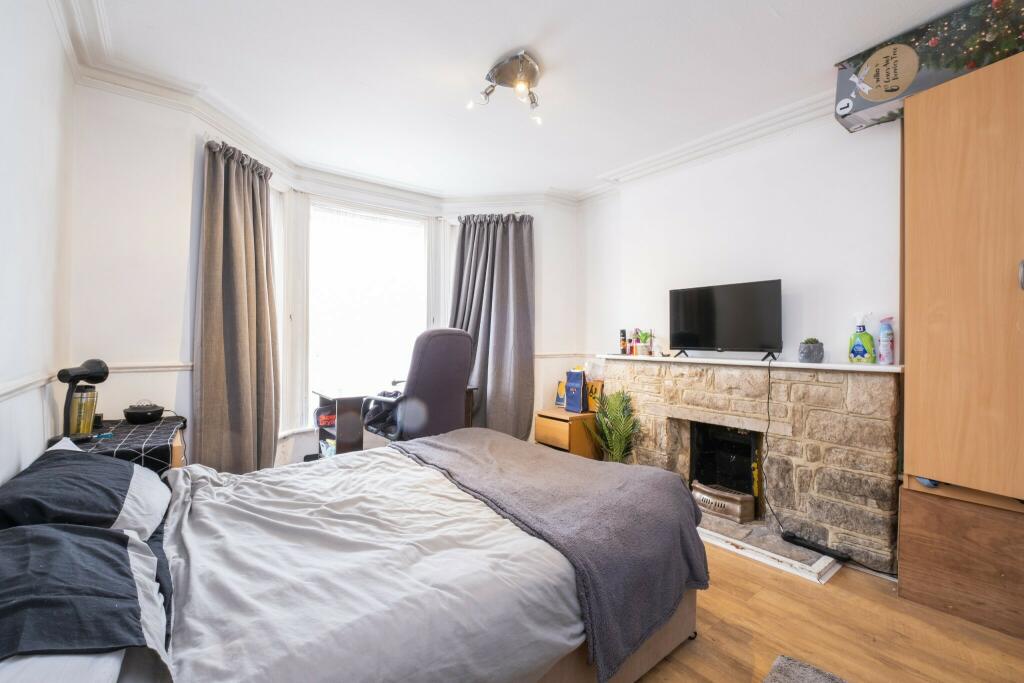 Additional image 3 of Large student house Stewart Road