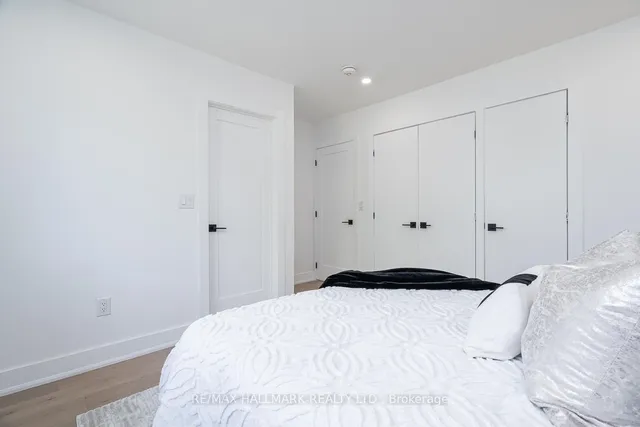 Additional image 21 of 118 Clifton Ave