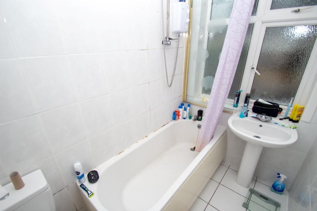 Additional image 5 of Student house on St Lukes Road - SEE VIDEO TOUR