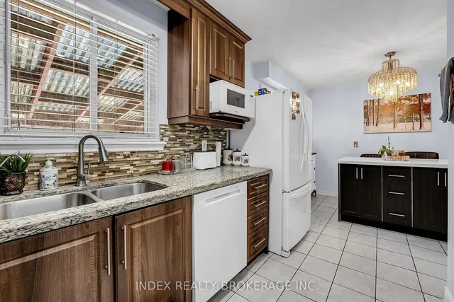 Additional image 9 of 23 Mandarin Cres