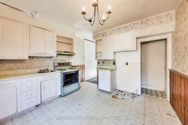 Additional image 7 of 26 Balfour Ave