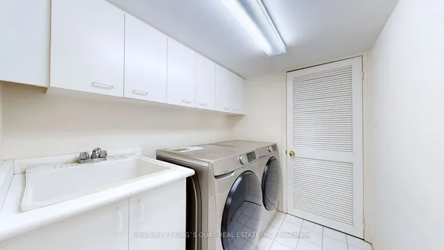 Additional image 36 of 77 Roxanne Cres