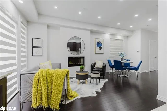 Additional image 7 of 3951 Koenig Rd