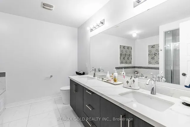 Additional image 19 of 2 Lackington St