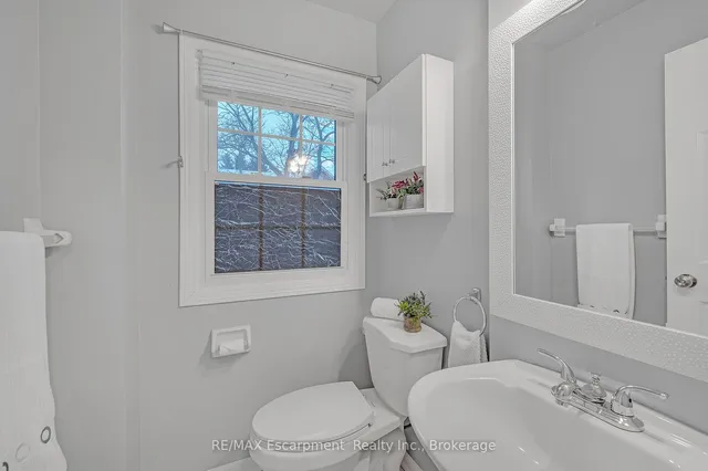 Additional image 13 of 1415 Hazelton Blvd Unit 33