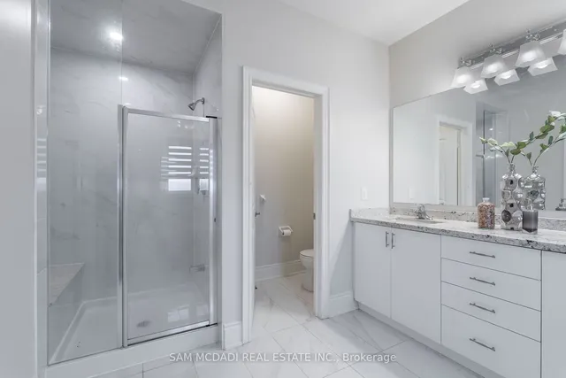 Additional image 21 of 249 Agro St