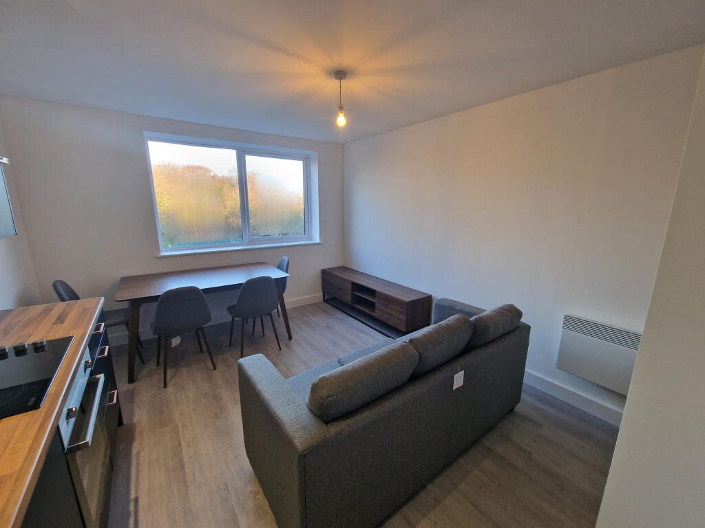 Additional image 5 of Bingley Rd, Bradford, West Yorkshire, BD9