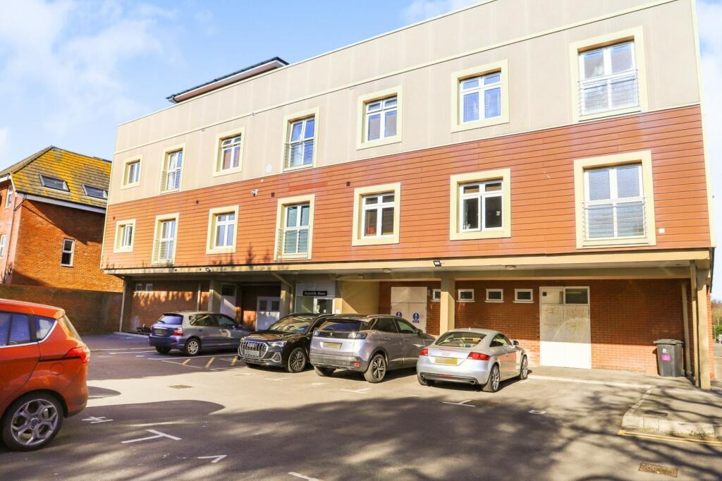 Additional image 5 of 411a Lymington Road, Highcliffe, Dorset. BH23 5EN