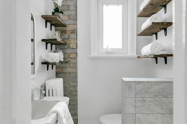 Additional image 32 of 69 MacGregor Ave