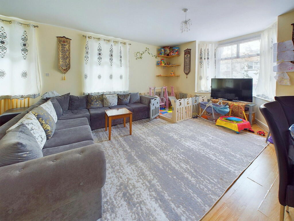 Additional image 4 of Rosslyn Road, Shoreham by Sea