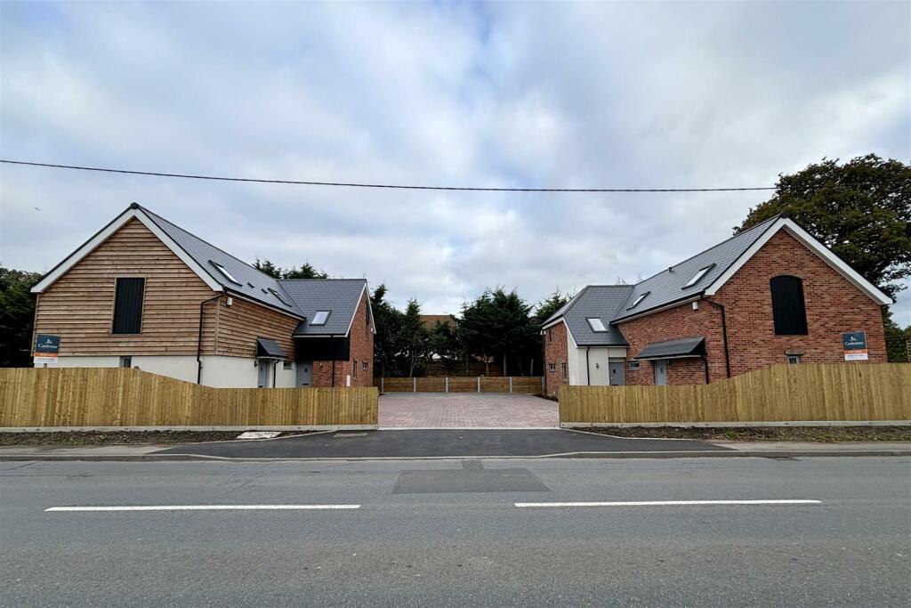 Additional image 15 of Ivy Barns, 7 West Moors Road, Three Legged Cross