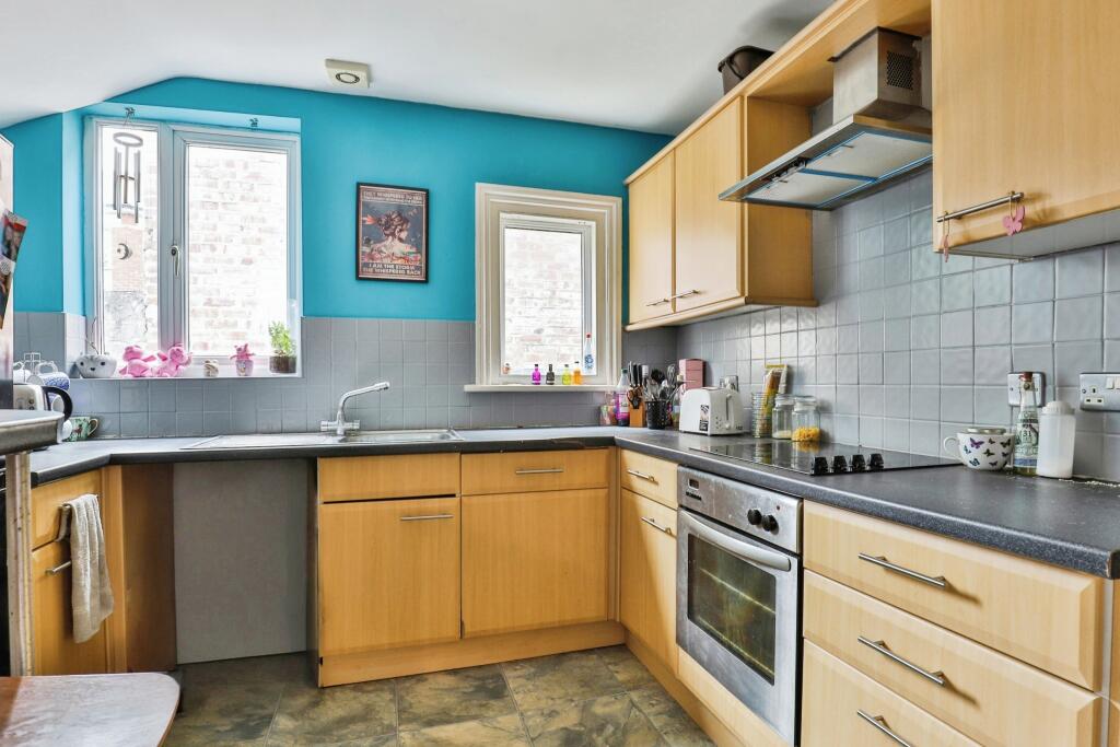 Primary image of Holdenhurst Road, Bournemouth, BH8