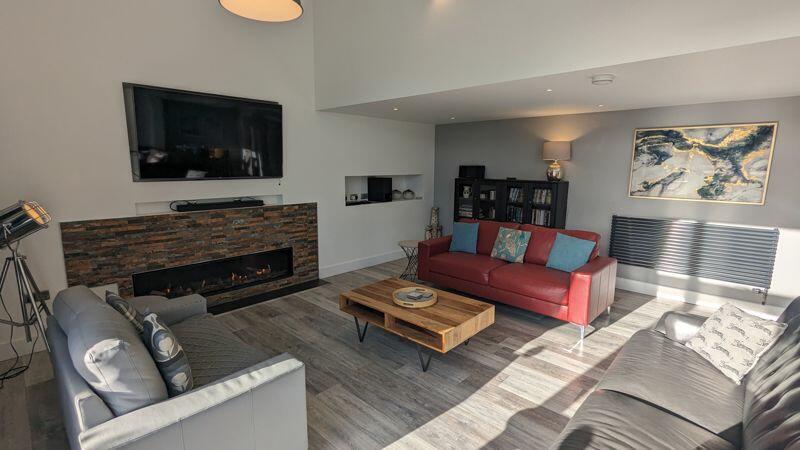 Additional image 22 of Woodyhyde Courtyard with Tennis Court and indoor Swimming Pool