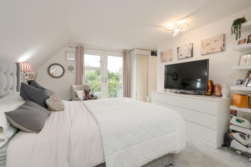 Additional image 26 of Spacious 5 Bed House with 2 Bathrooms On The Sought-After Heathfield Drive, Bolton