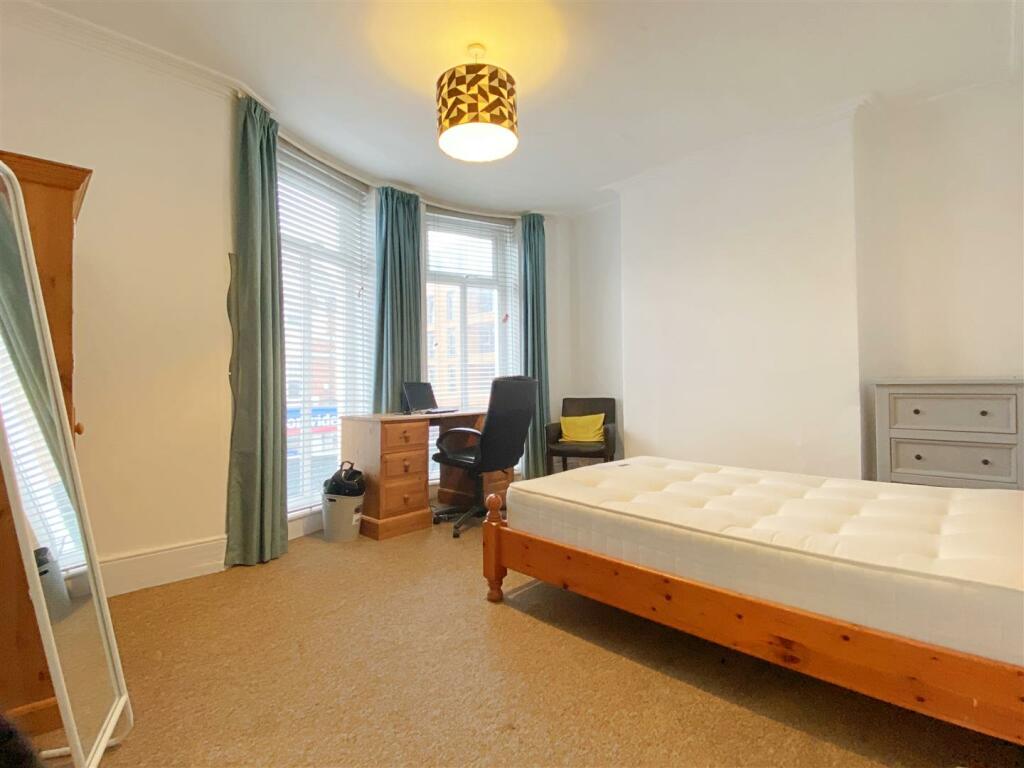 Additional image 11 of London Road - Smart & Spacious