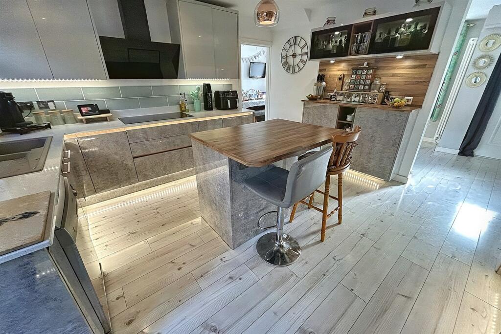 Additional image 26 of Sandford