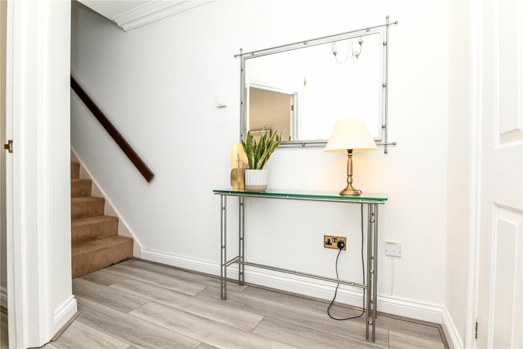 Additional image 4 of The Cottages, 2 Marine Drive, Barton on Sea, Hampshire, BH25