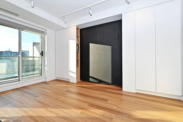 Additional image 21 of 22 Olive Ave Unit LPH01